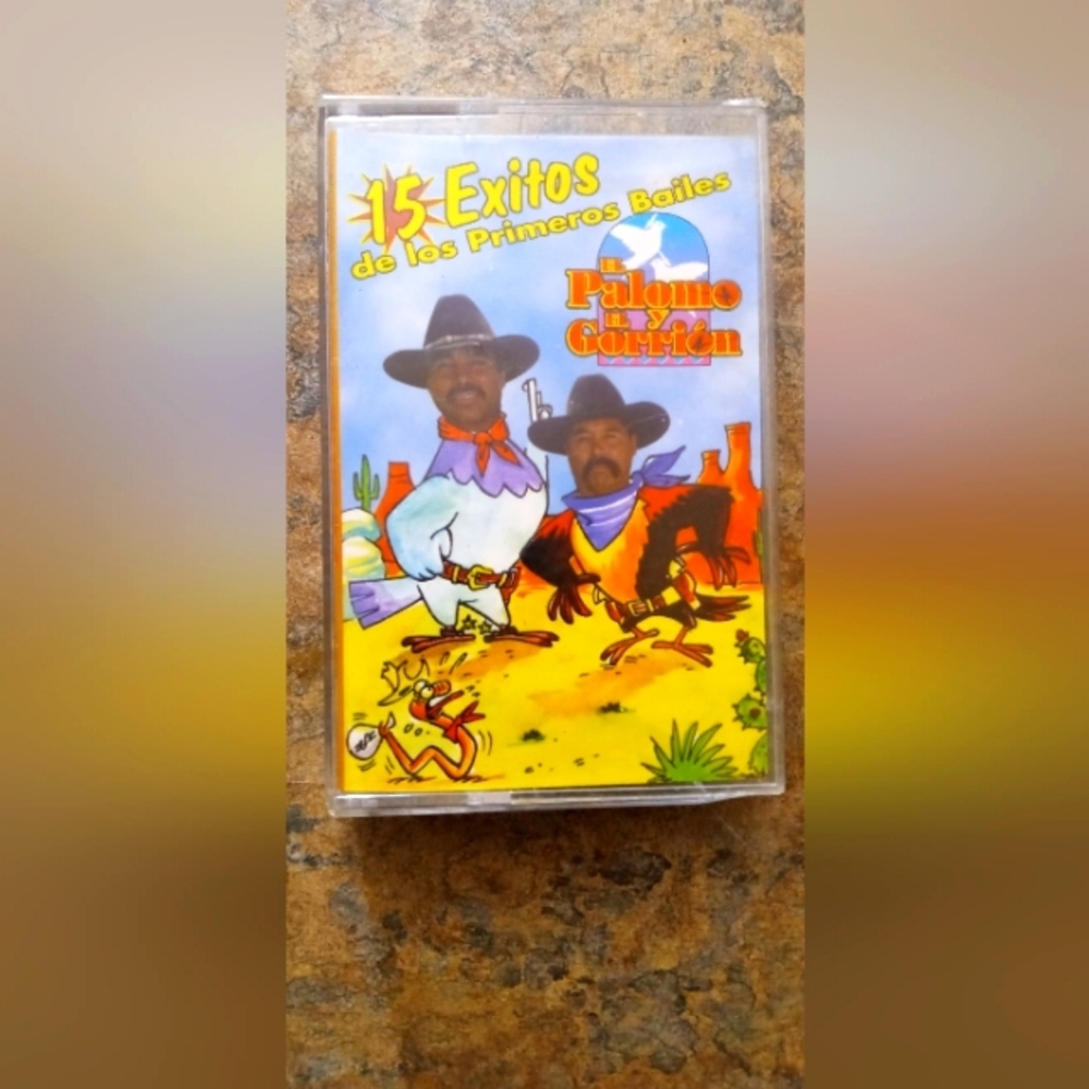 15 Exitos de los Primeros Bailes cassette - Palomo y El Guiton